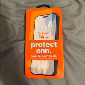 On Running Glass Screen Protector for iPhone 14 Pro